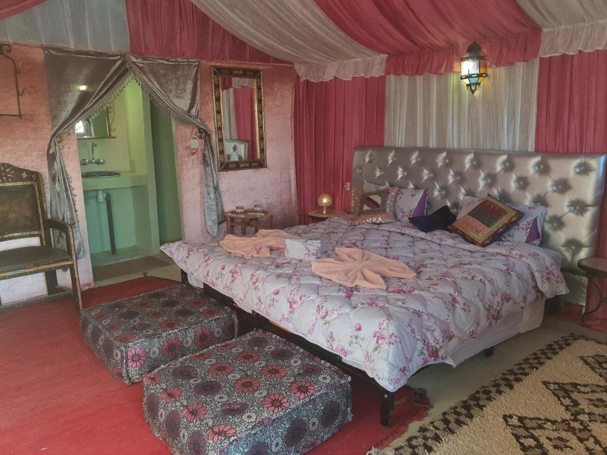 Auberge Sahara Garden Lac Yasmins Bagian luar foto