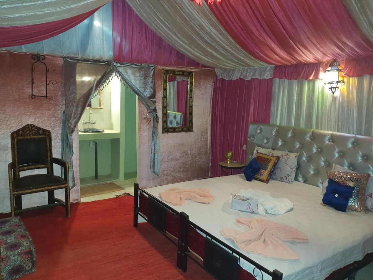 Auberge Sahara Garden Lac Yasmins Bagian luar foto