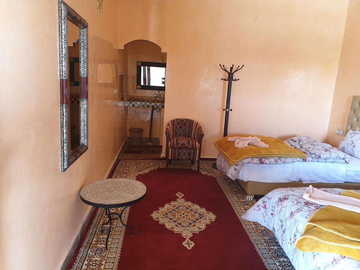 Auberge Sahara Garden Lac Yasmins Bagian luar foto