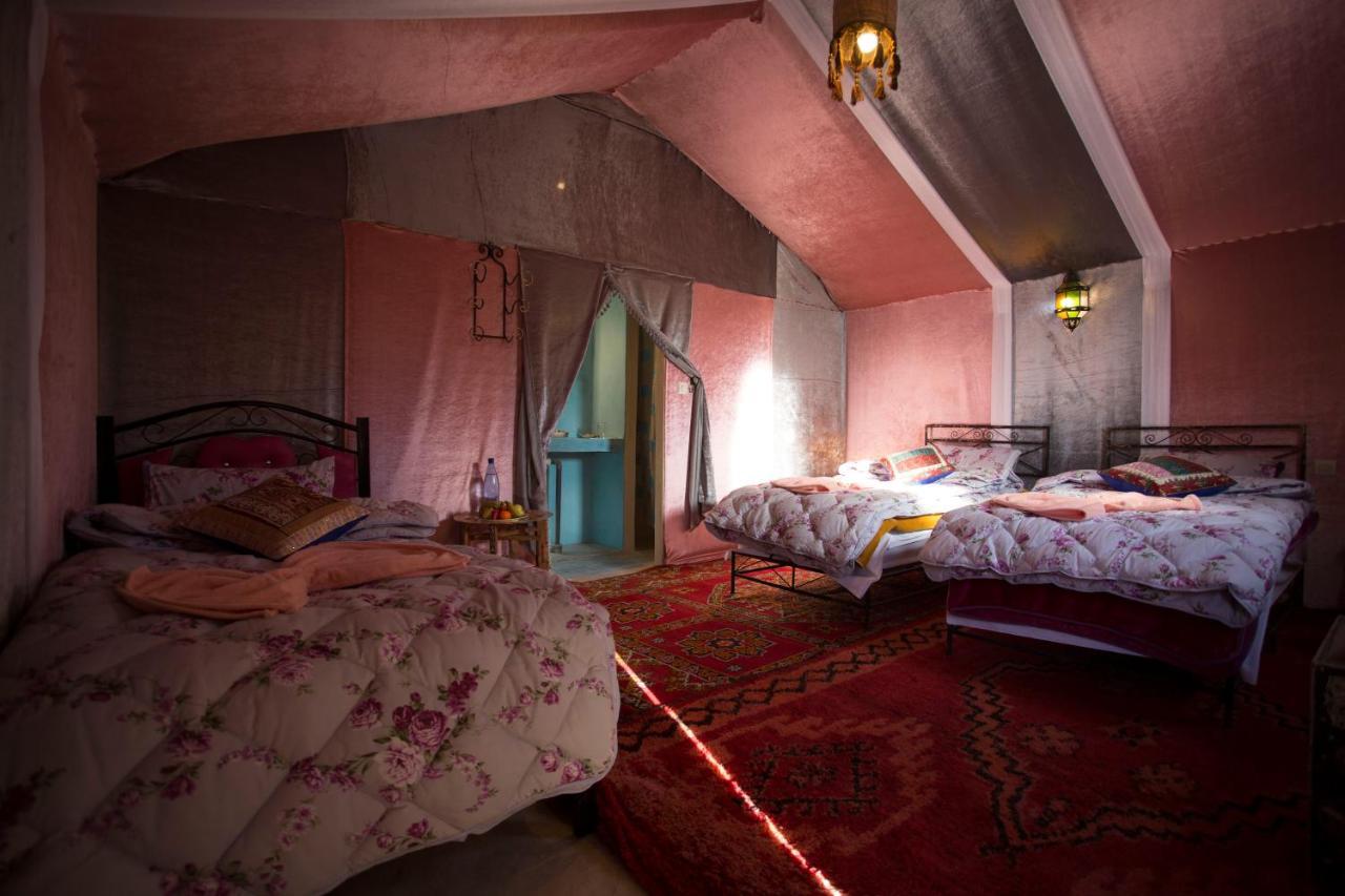 Auberge Sahara Garden Lac Yasmins Bagian luar foto
